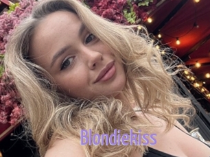 Blondiekiss