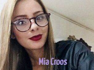 Mia_Croos