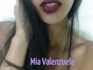 Mia_Valenzuela