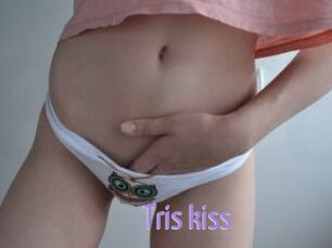 Tris_kiss